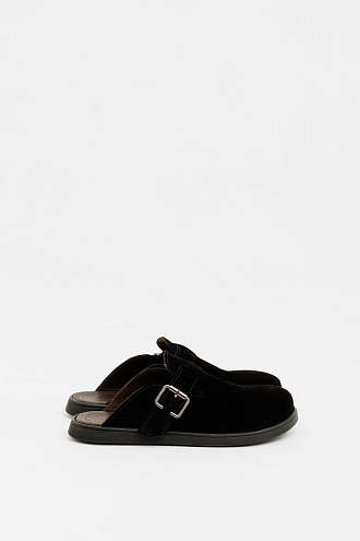 Milli v.black