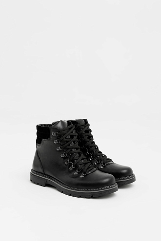 HIKERS BLACK